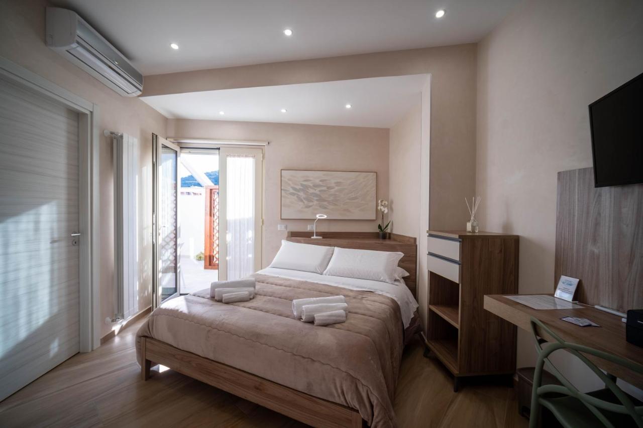 אוליברי Esperia B&B מראה חיצוני תמונה